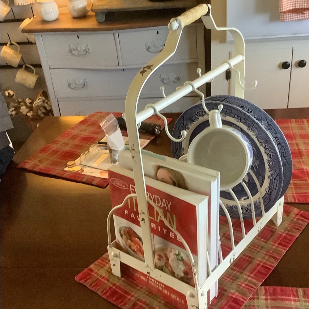Vintage Looking Plate Rack